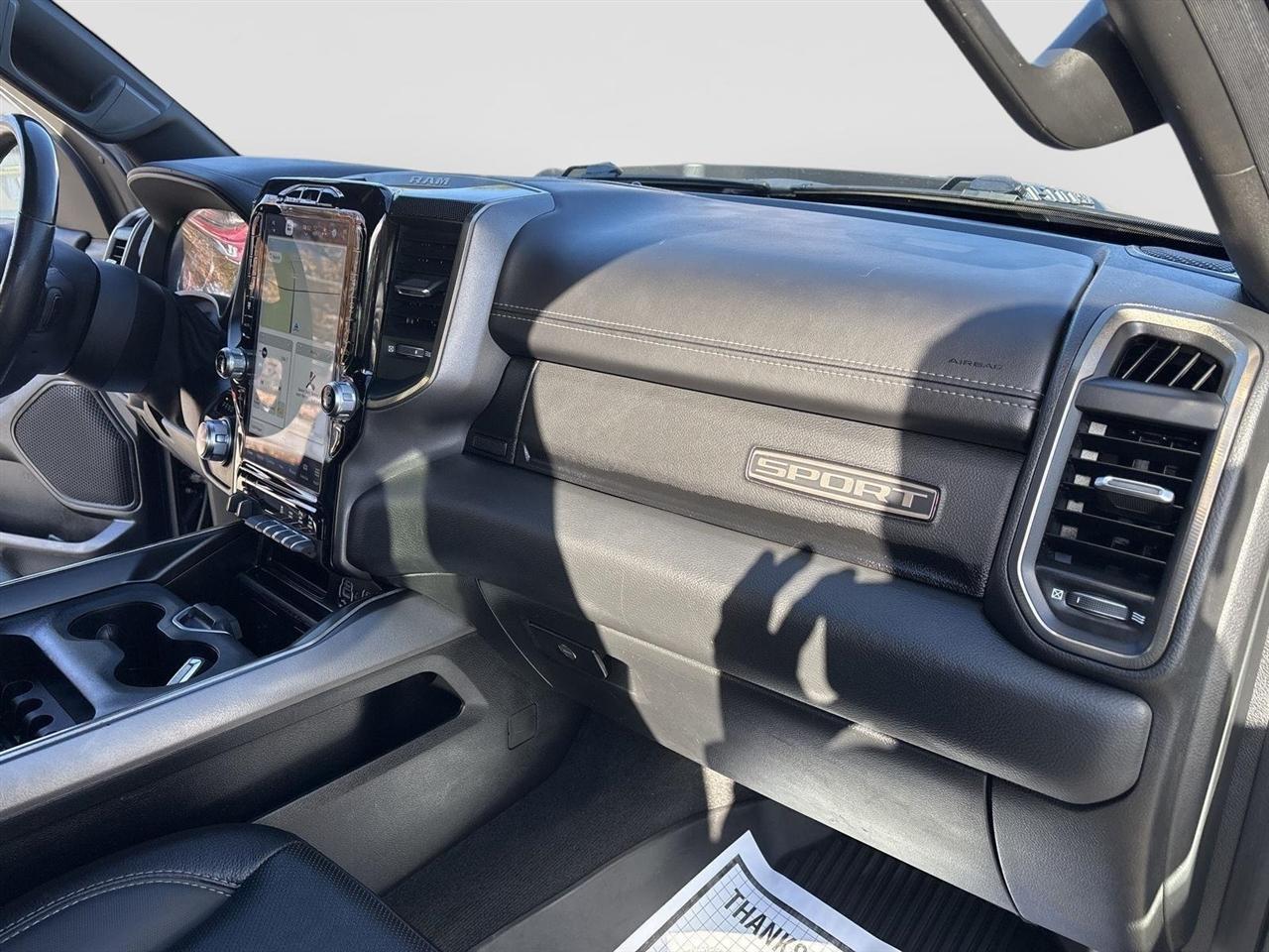 RAM 1500 Sport Crew Cab SB 4WD 2022