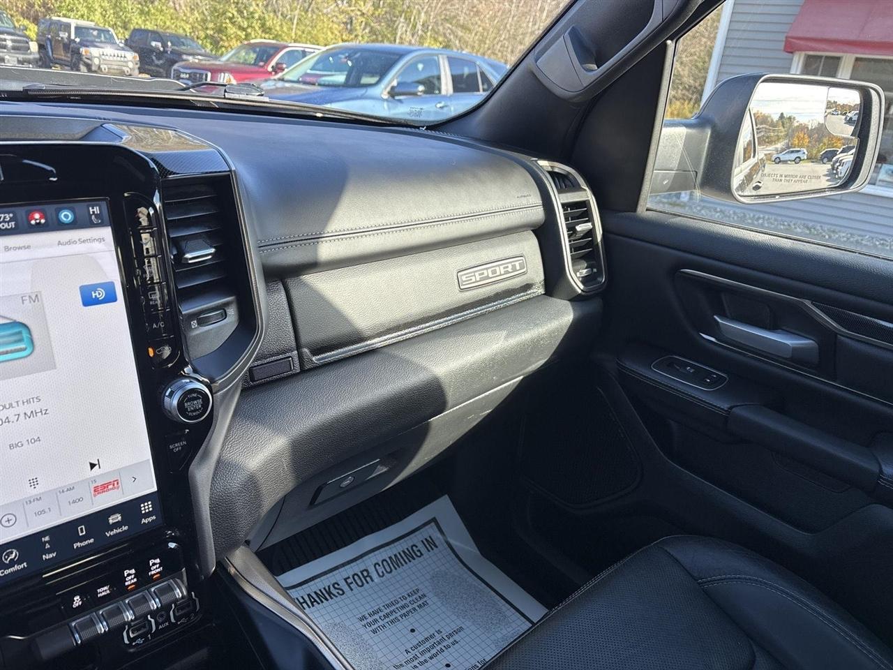 RAM 1500 Sport Crew Cab SB 4WD 2022