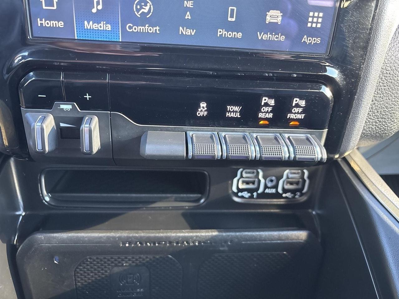 RAM 1500 Sport Crew Cab SB 4WD 2022