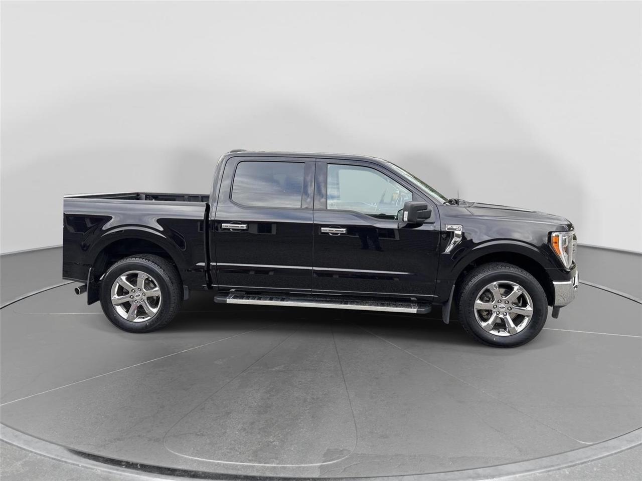 Ford F-150 XLT SuperCrew 5.5-ft. Bed 4WD 2023