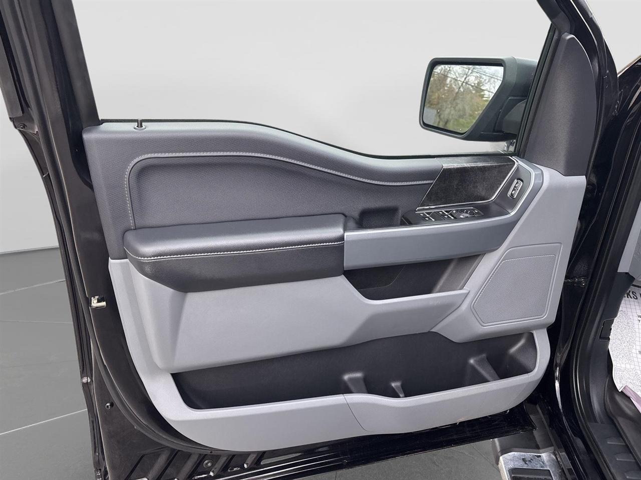 Ford F-150 XLT SuperCrew 5.5-ft. Bed 4WD 2023