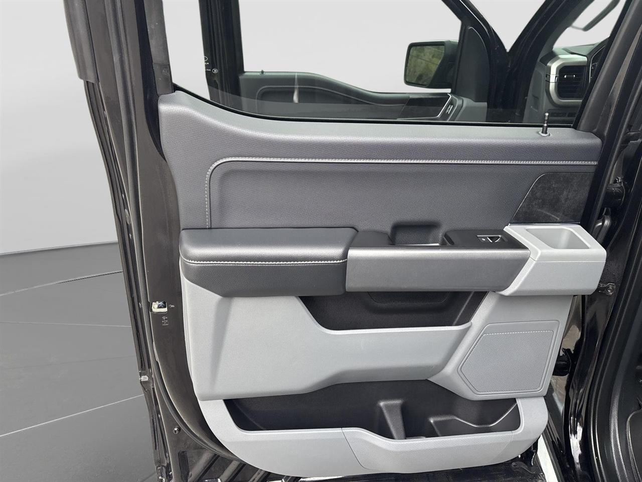 Ford F-150 XLT SuperCrew 5.5-ft. Bed 4WD 2023