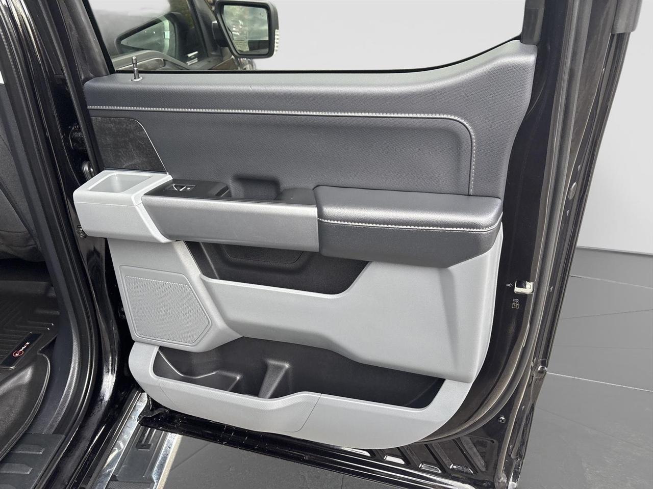 Ford F-150 XLT SuperCrew 5.5-ft. Bed 4WD 2023