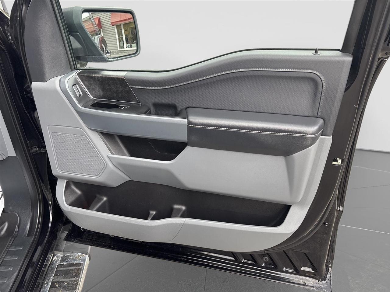 Ford F-150 XLT SuperCrew 5.5-ft. Bed 4WD 2023
