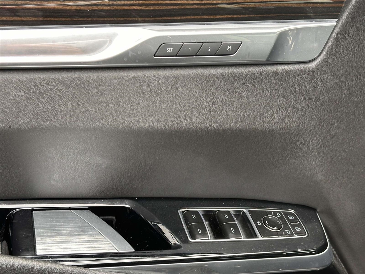 Cadillac Escalade  2025