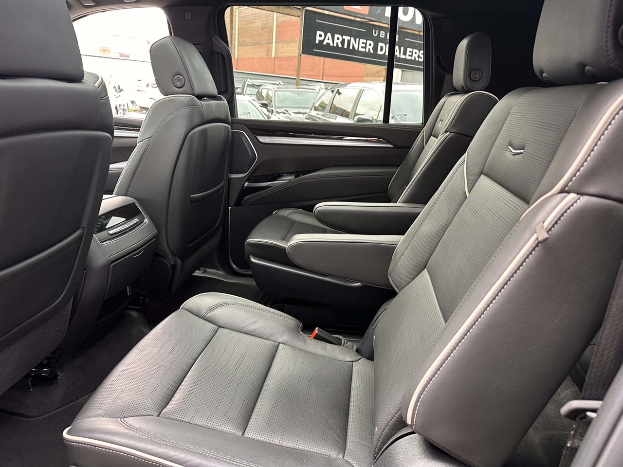 Cadillac Escalade  2025