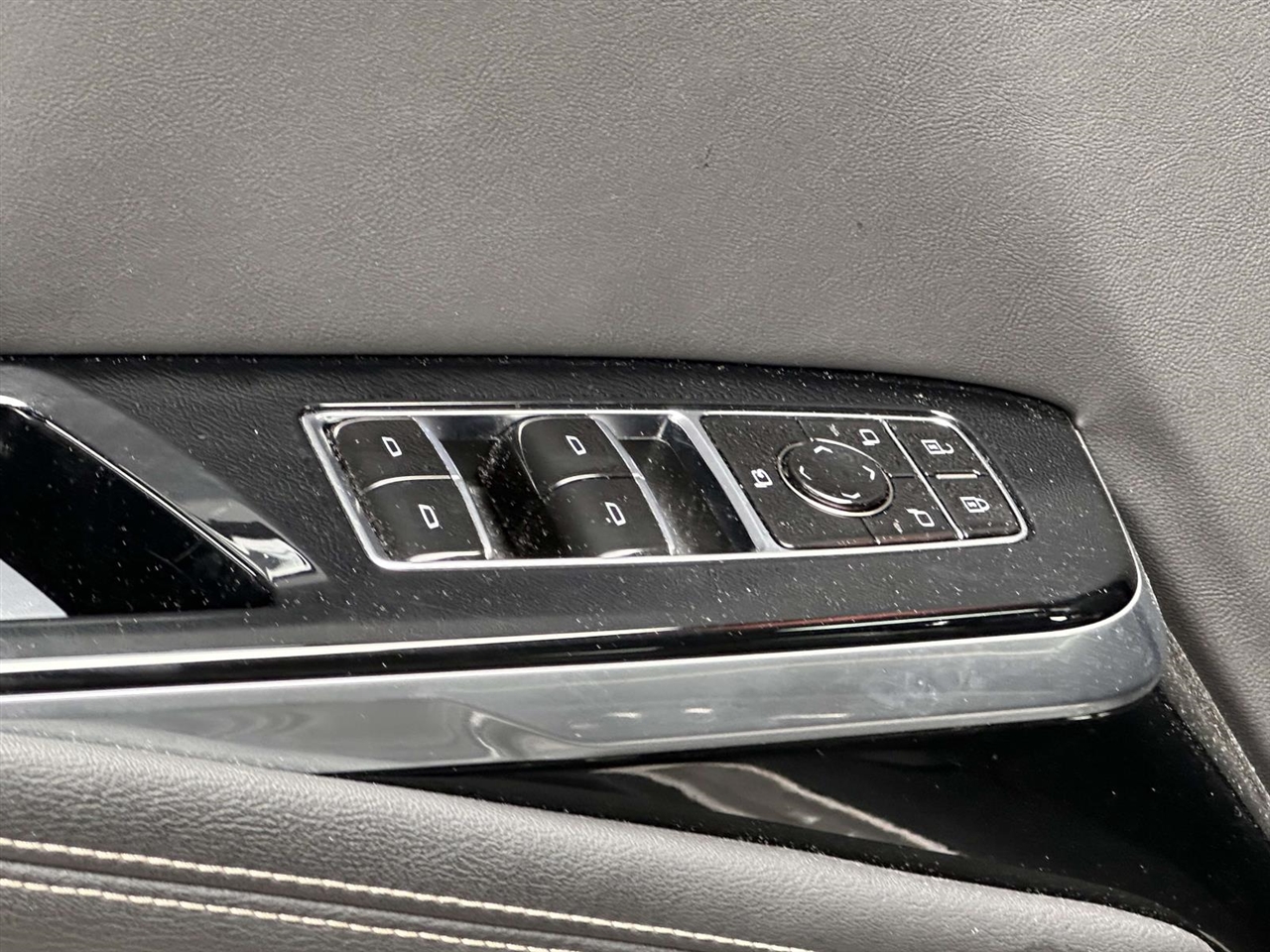 Cadillac Escalade  2025