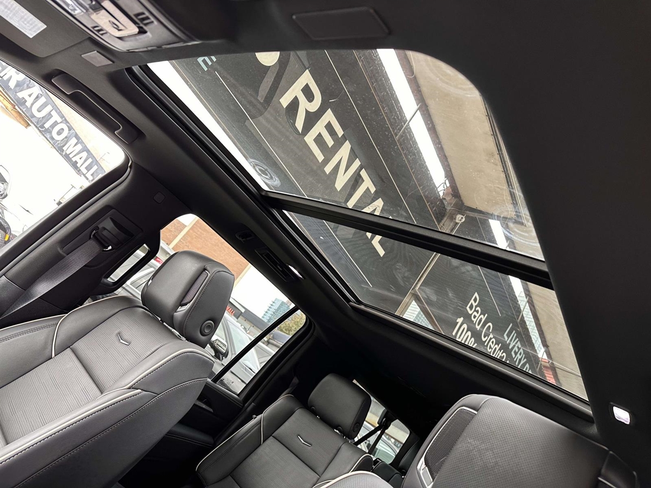 Cadillac Escalade  2025