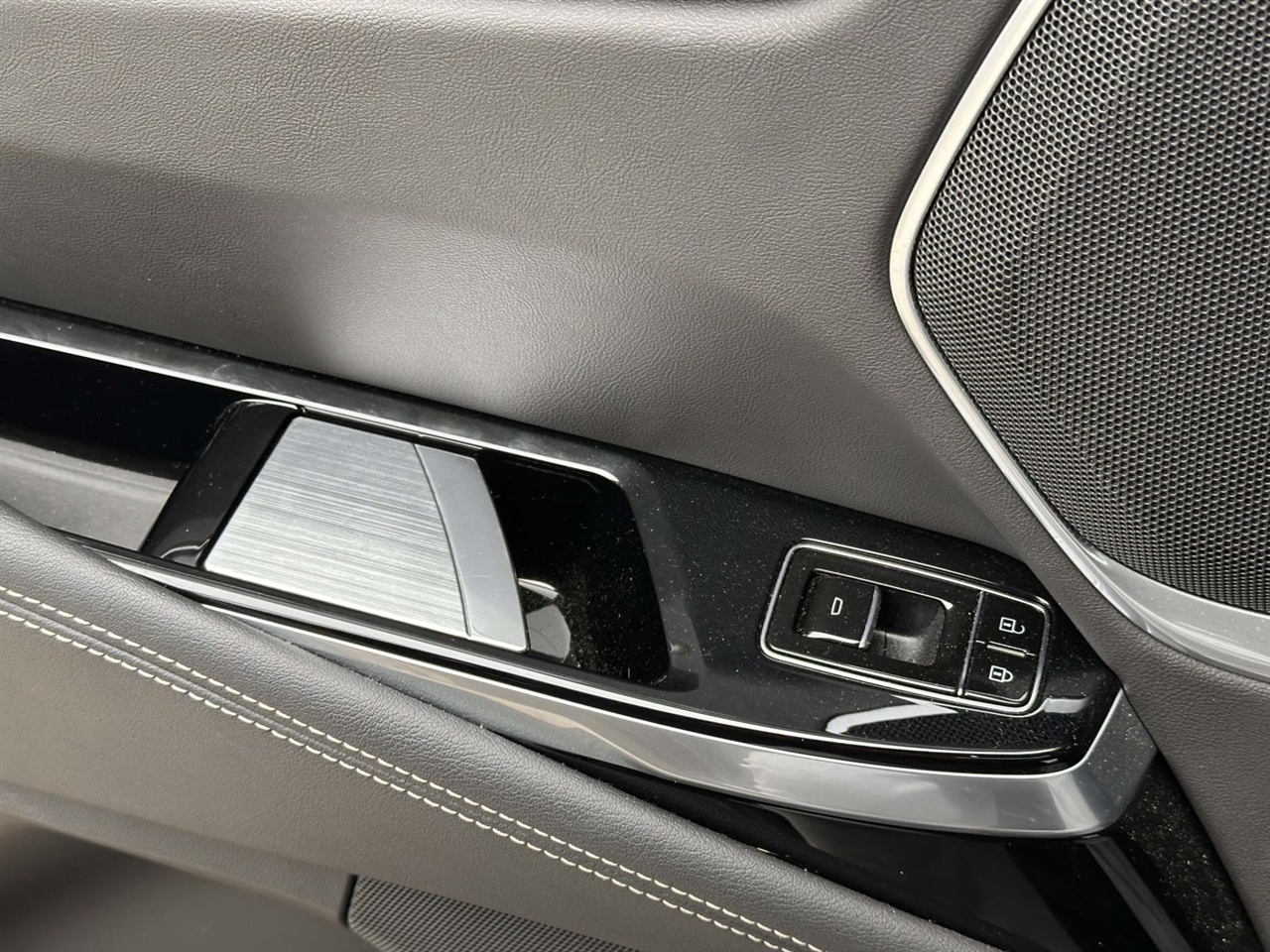 Cadillac Escalade  2025