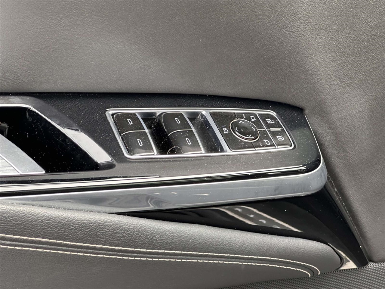 Cadillac Escalade  2025