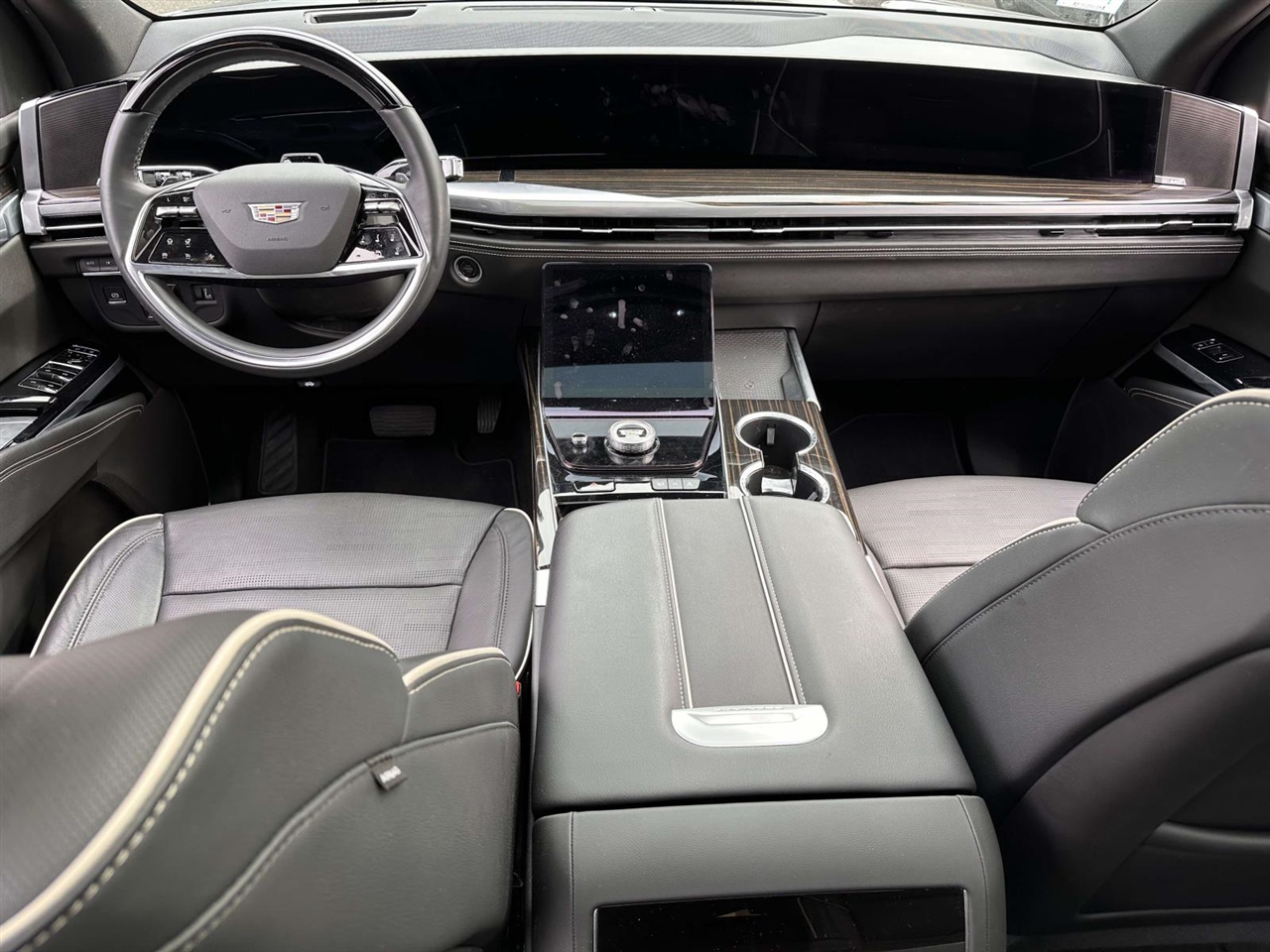 Cadillac Escalade  2025