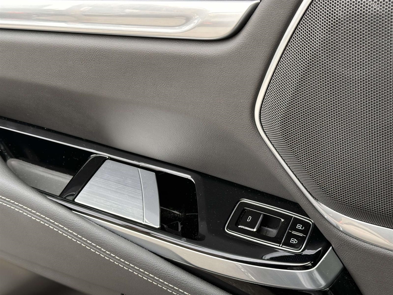 Cadillac Escalade  2025