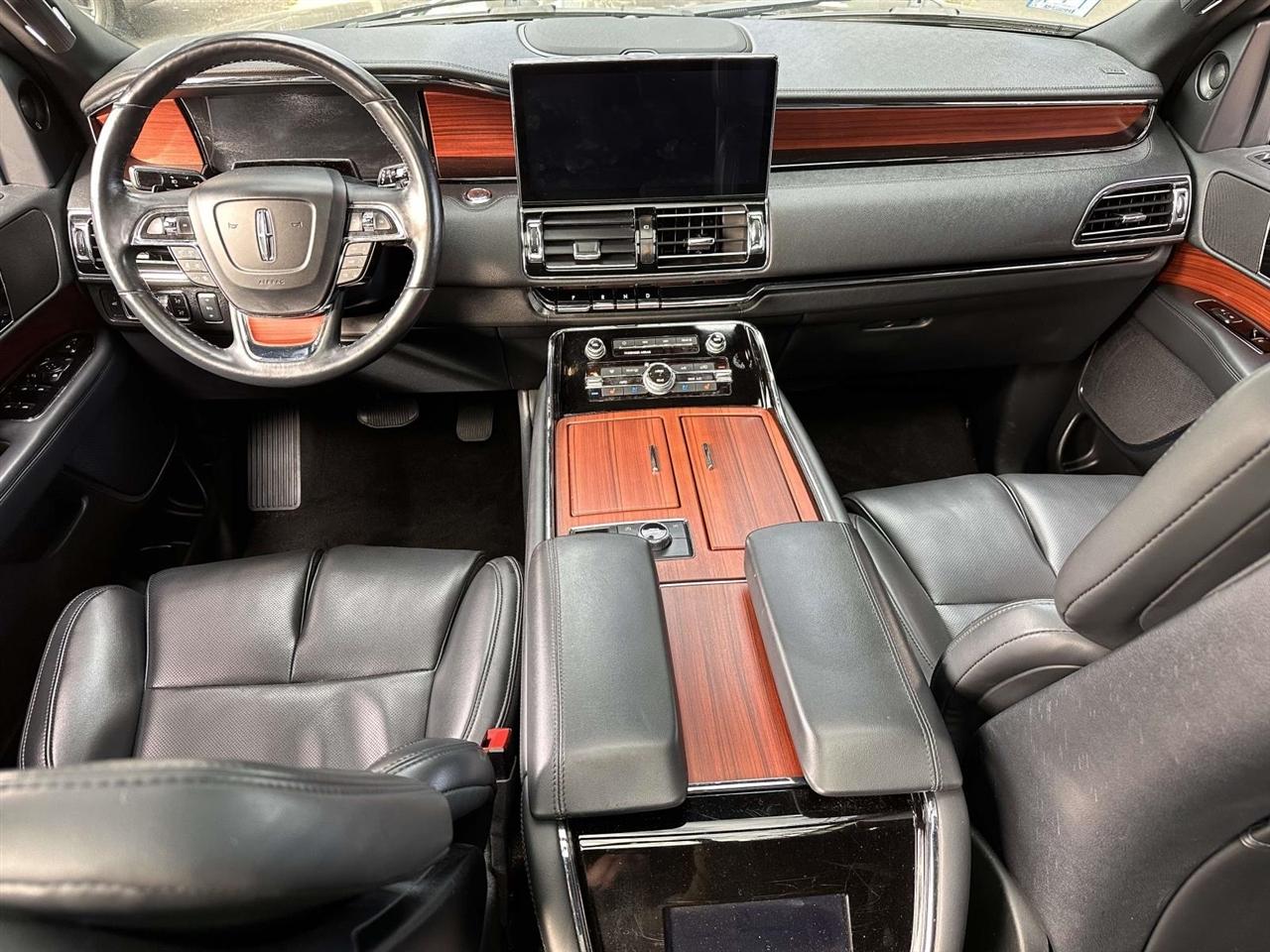 2024 Lincoln Navigator 