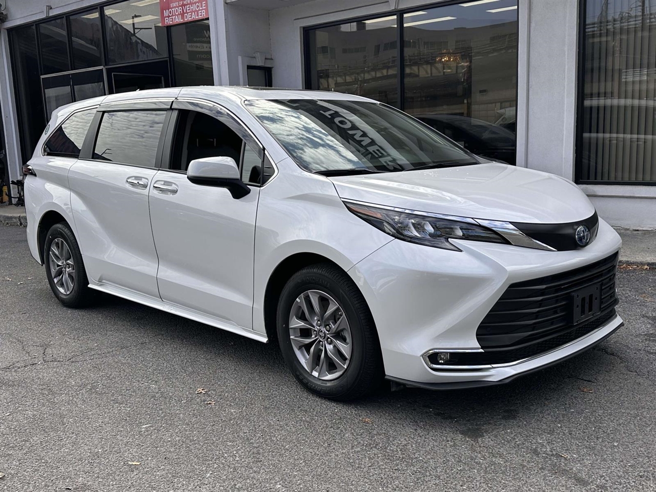 2024 Toyota Sienna 
