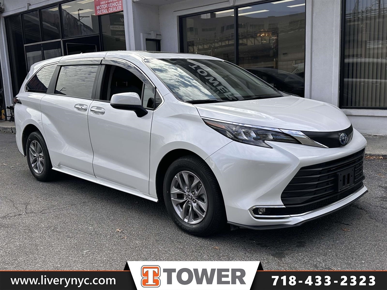 2024 Toyota Sienna 