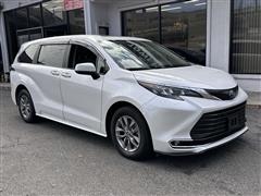 2024 Toyota Sienna 