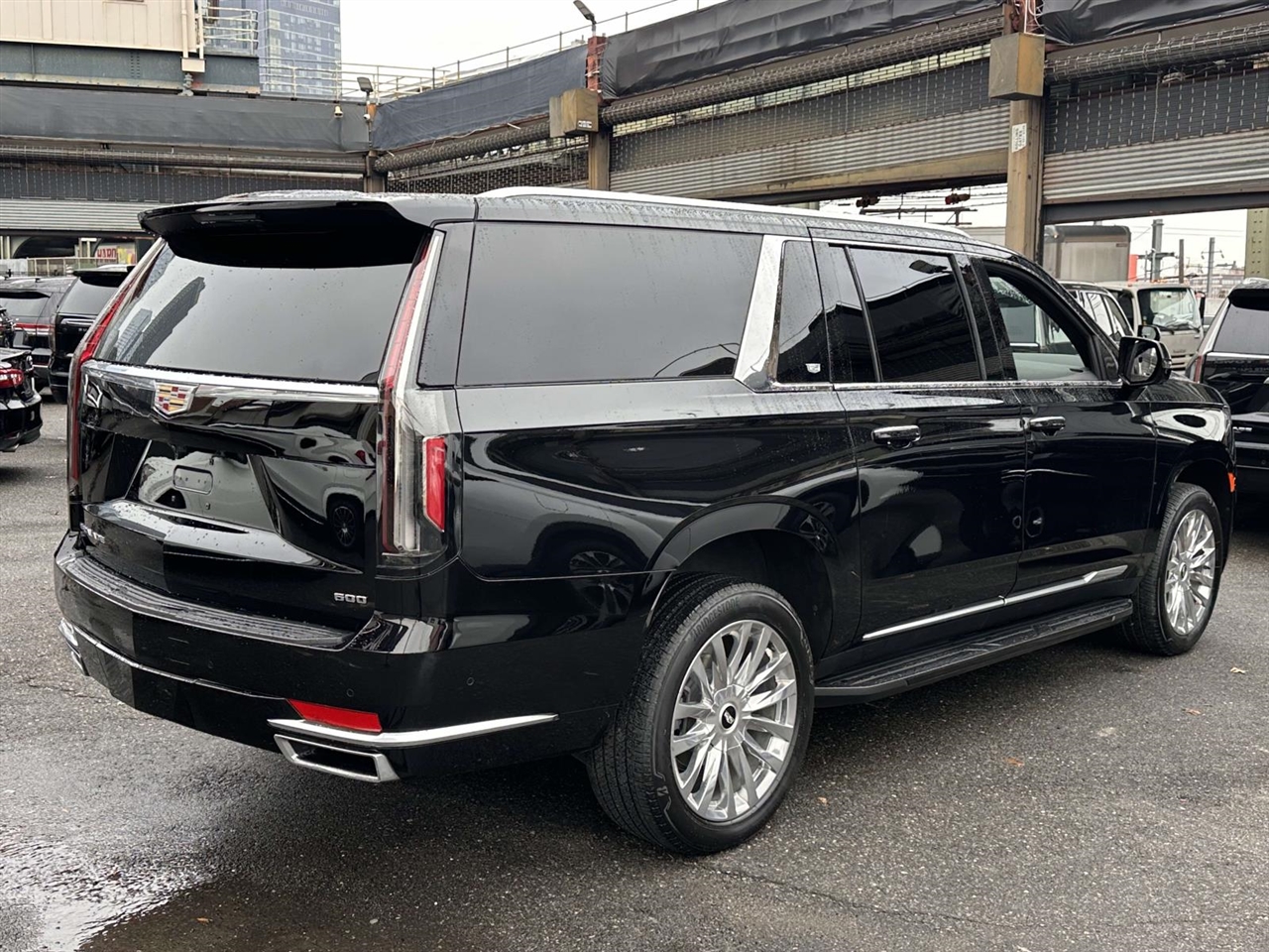 2023 Cadillac Escalade ESV Premium Luxury photo 4