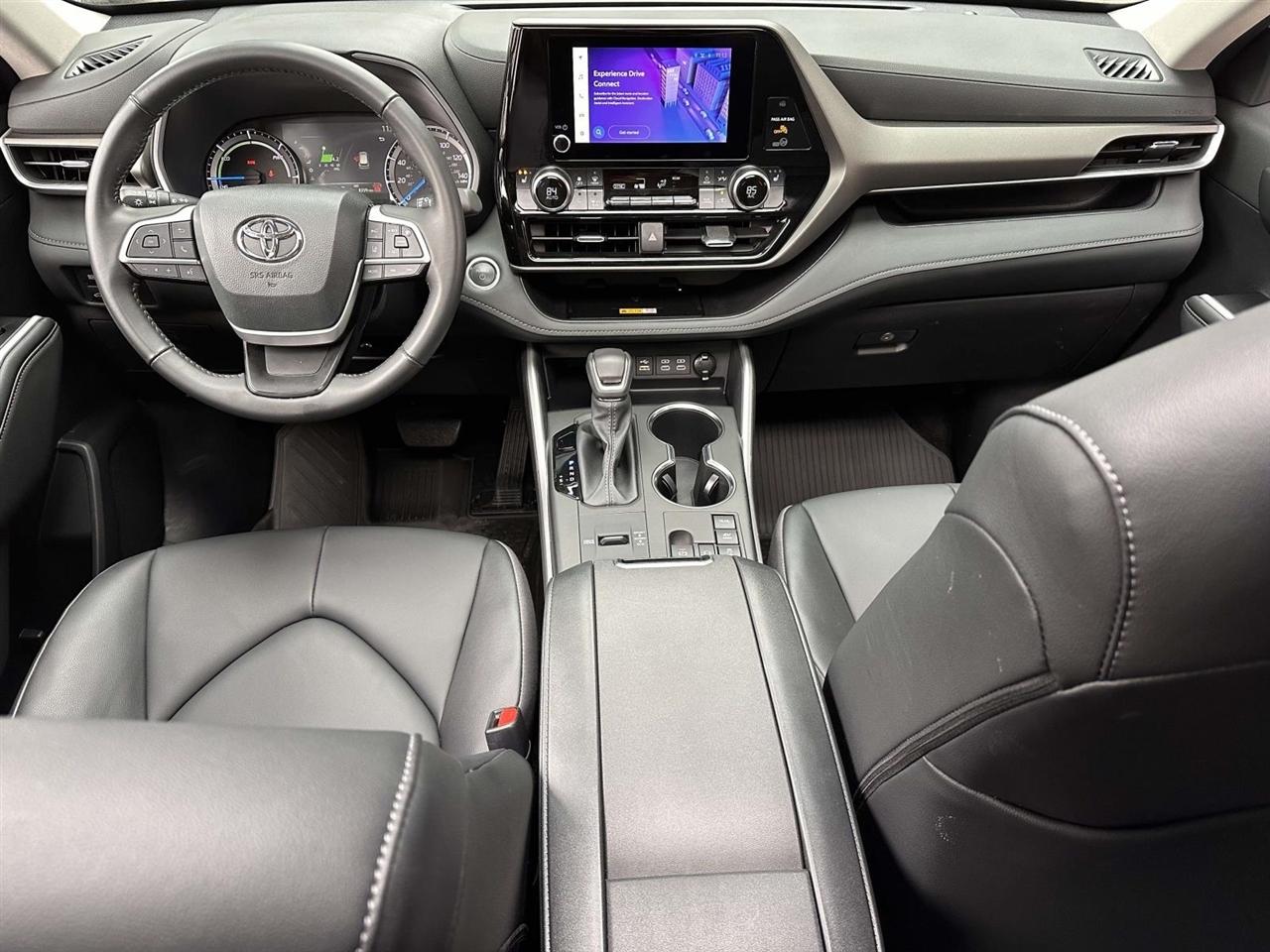 2025 Toyota Highlander Hybrid 