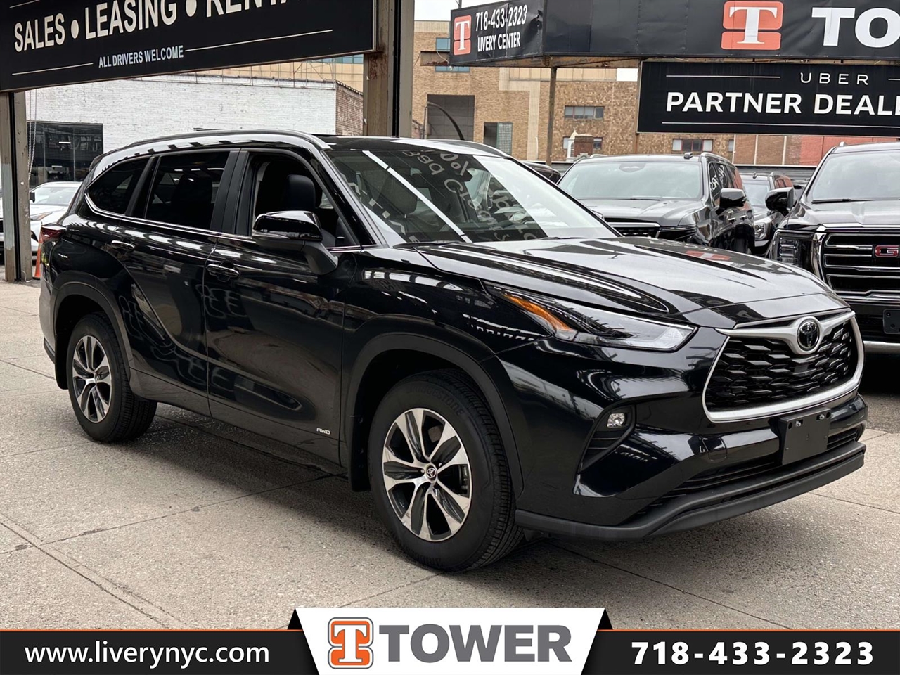 2025 Toyota Highlander Hybrid 