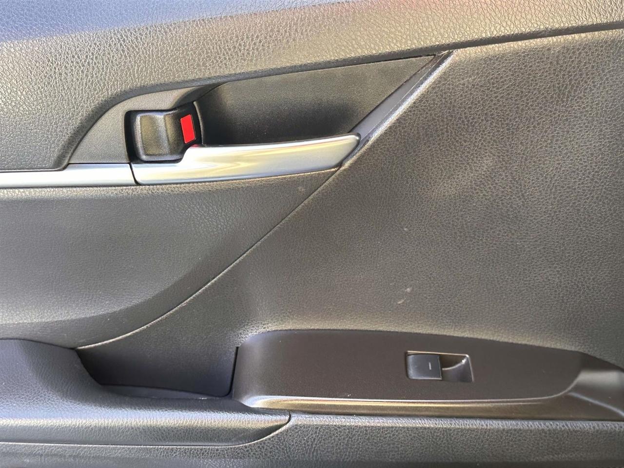 2023 Toyota Camry Hybrid 