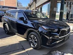 2025 Toyota Highlander Hybrid 