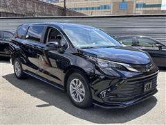 2024 Toyota Sienna 