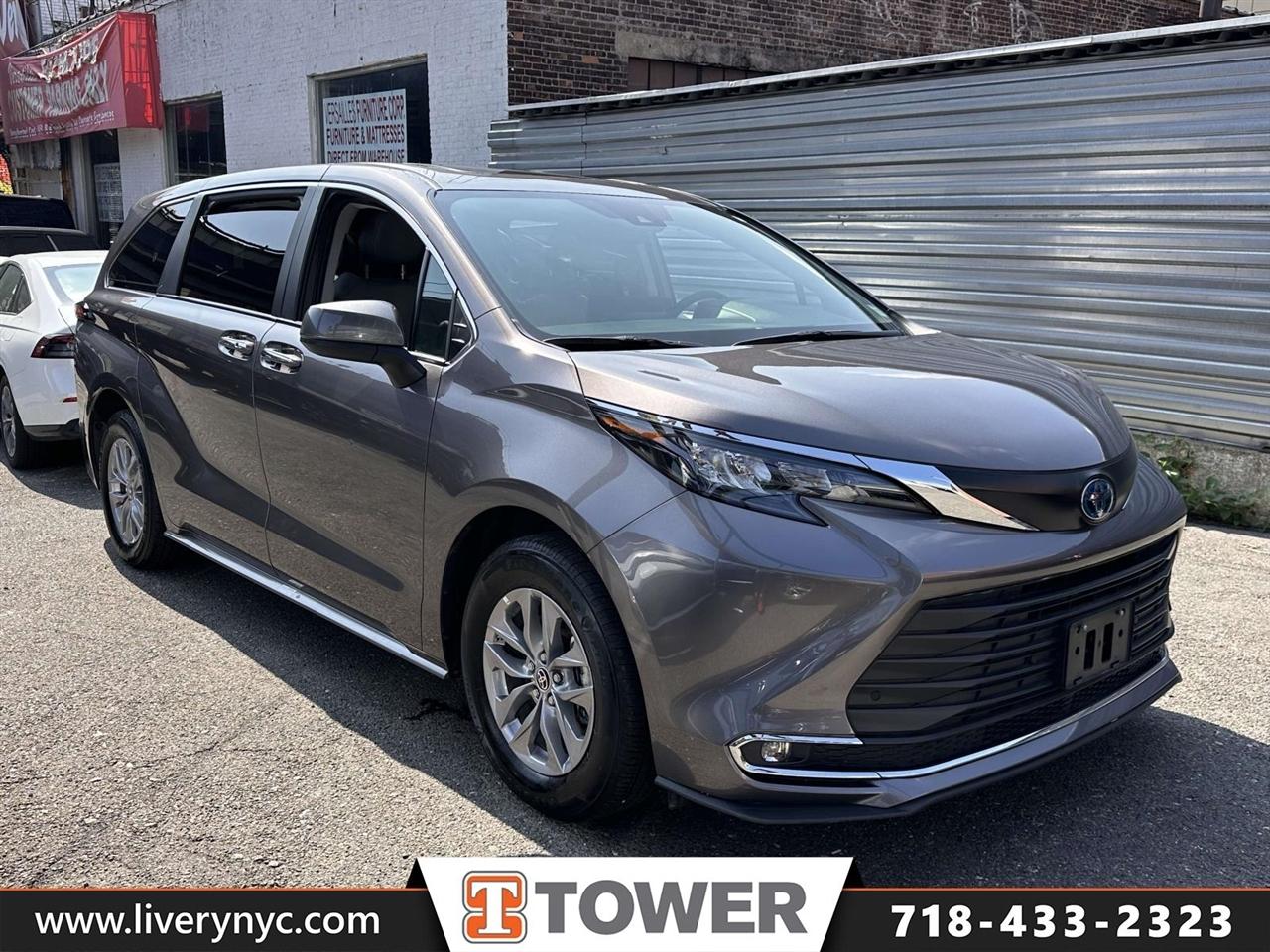 2024 Toyota Sienna XLE FWD 8-Passenger (Natl)