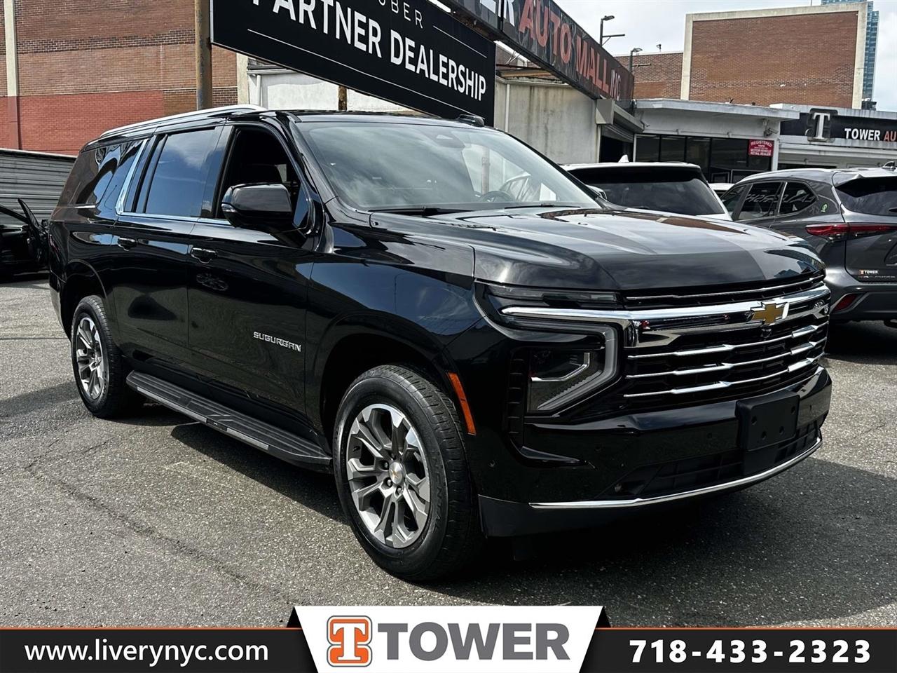 2025 Chevrolet Suburban 4WD 4dr LT