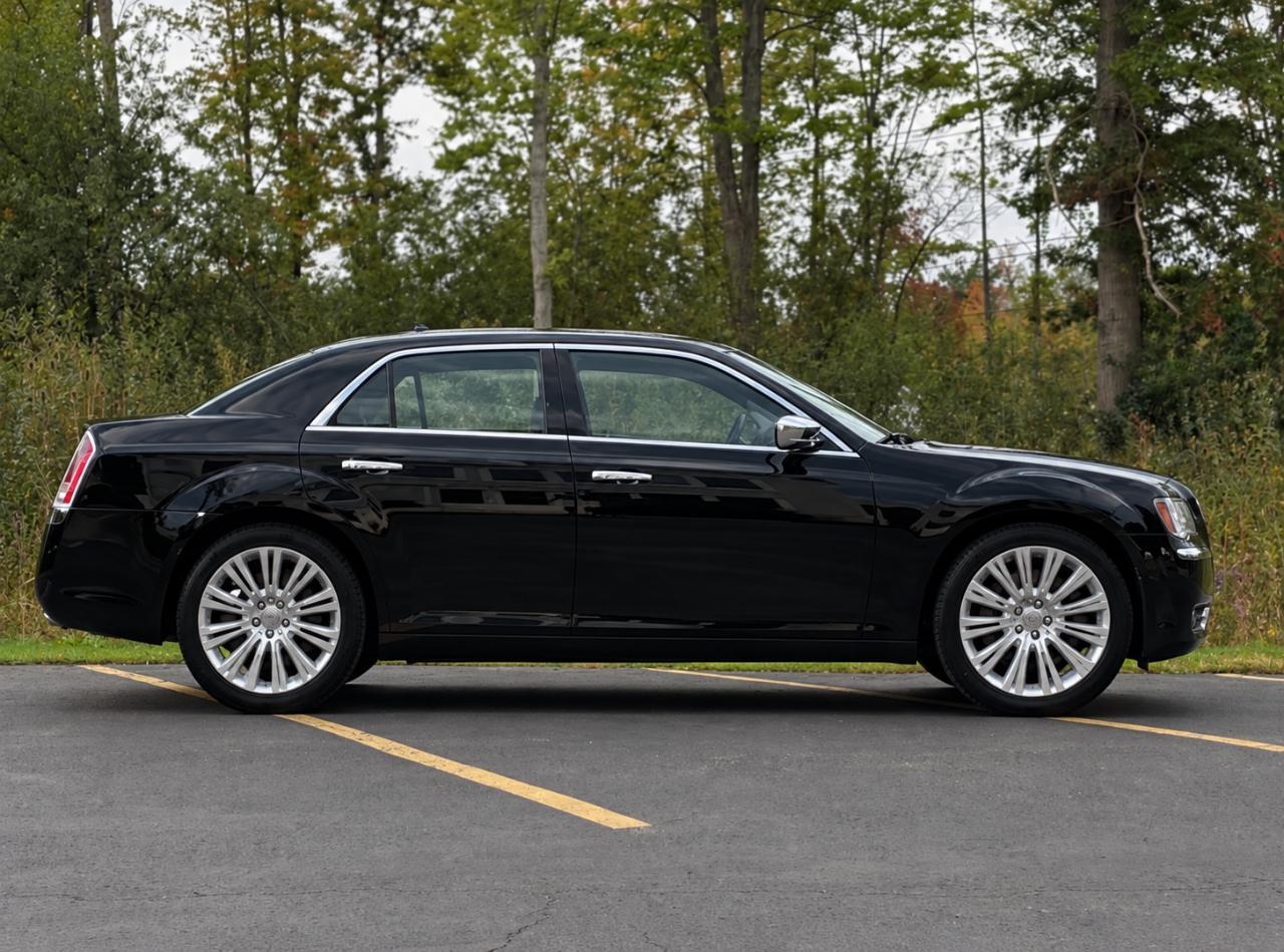 Chrysler 300 Limited RWD 2012