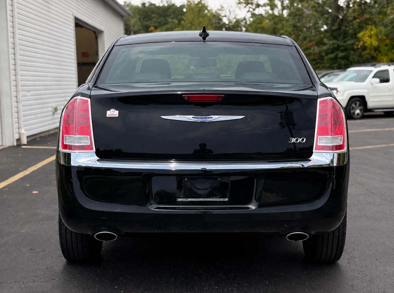 Chrysler 300 Limited RWD 2012