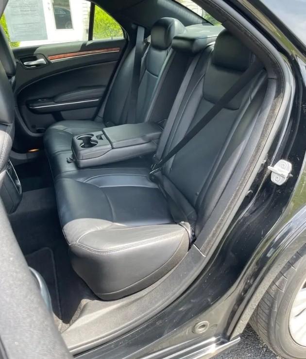Chrysler 300 Limited RWD 2012