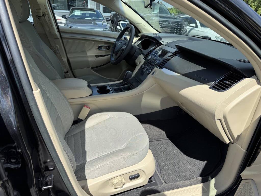 Ford Taurus SE FWD 2014