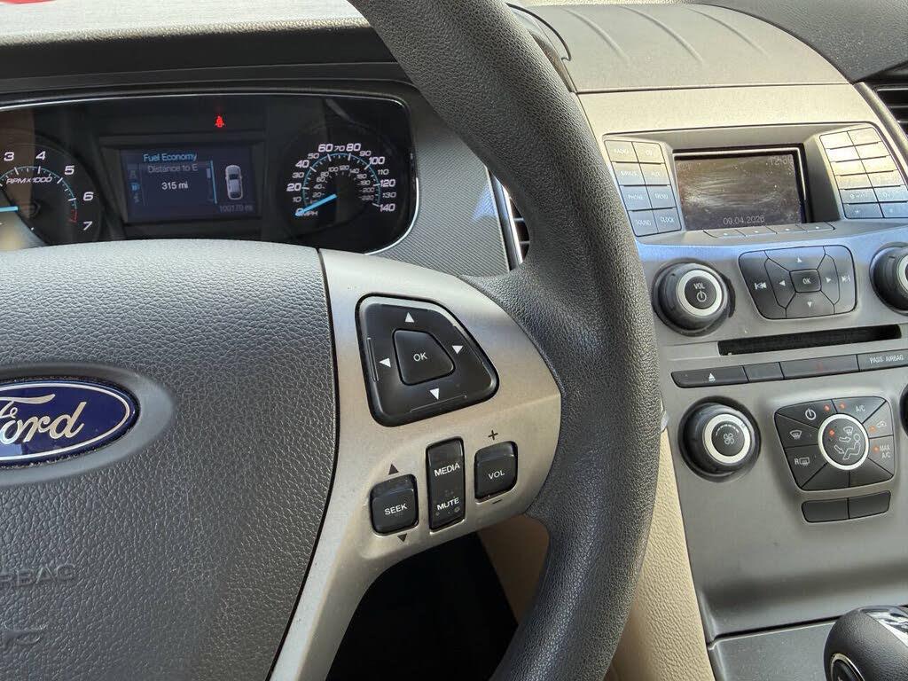 Ford Taurus SE FWD 2014