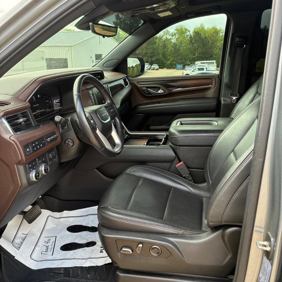 GMC Yukon Denali 4WD 2022