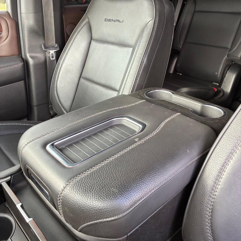 GMC Yukon Denali 4WD 2022