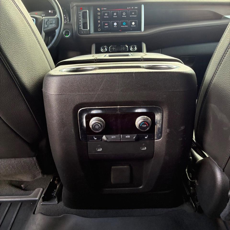 GMC Yukon Denali 4WD 2022