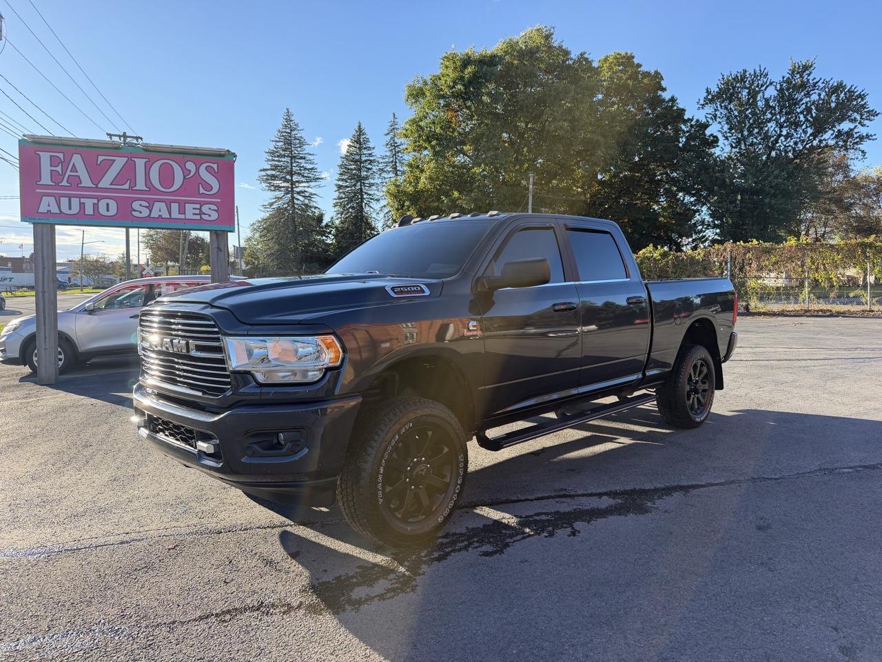 2022 RAM 2500 Tradesman Crew Cab SWB 4WD