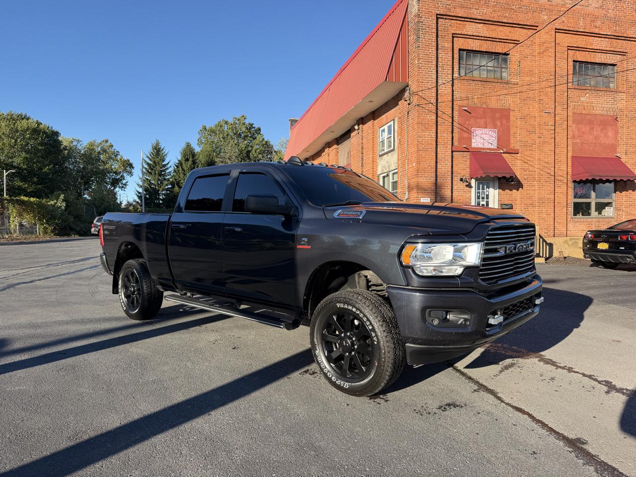 RAM 2500 Tradesman Crew Cab SWB 4WD 2022