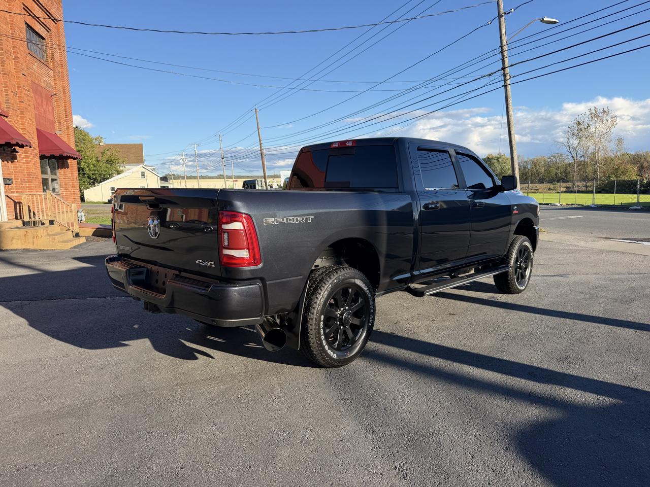 RAM 2500 Tradesman Crew Cab SWB 4WD 2022