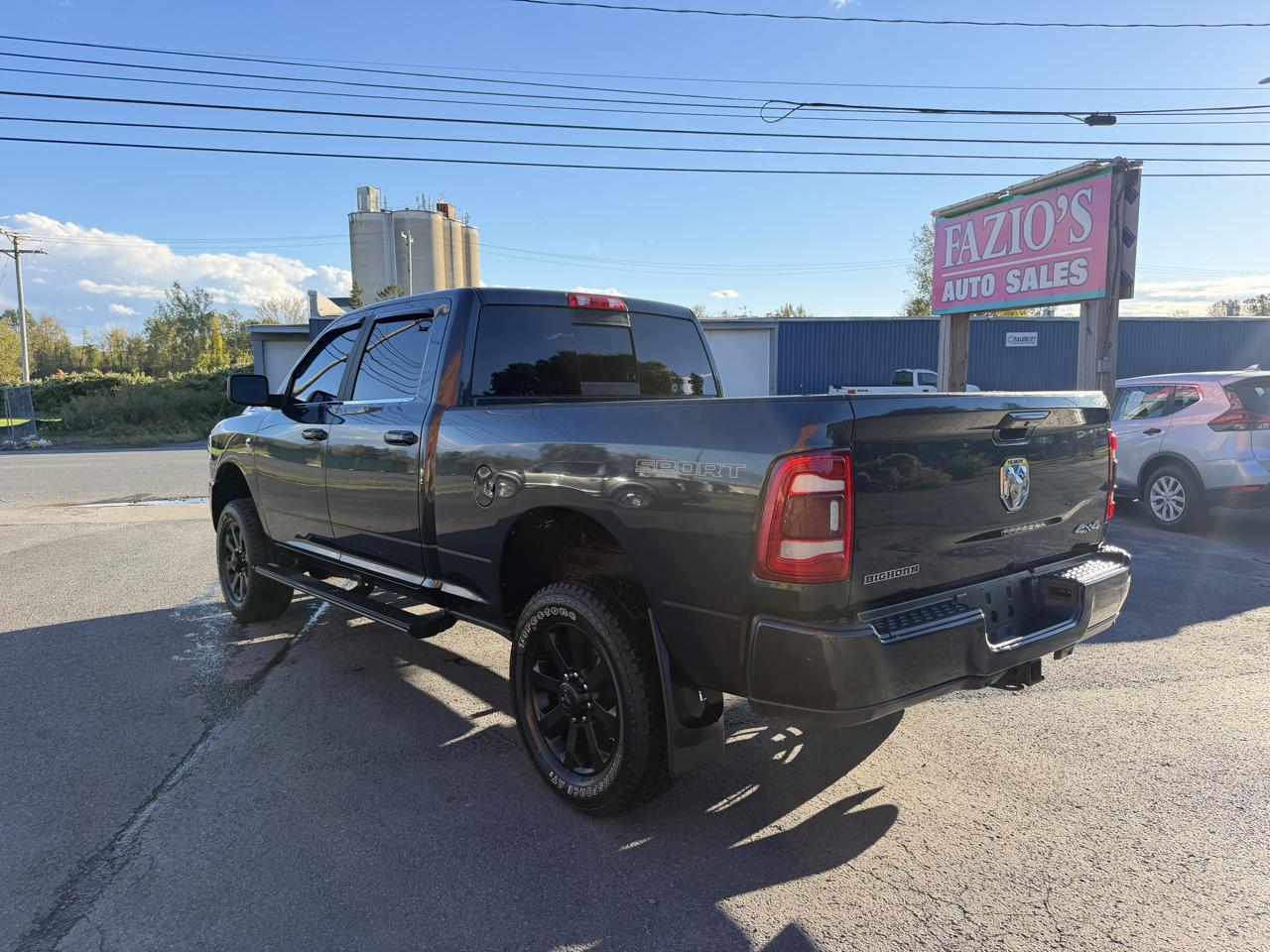 RAM 2500 Tradesman Crew Cab SWB 4WD 2022