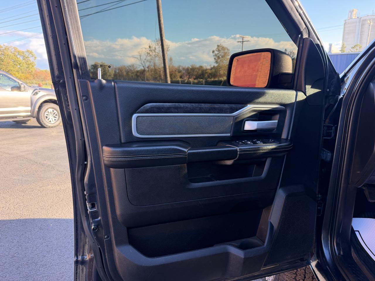 RAM 2500 Tradesman Crew Cab SWB 4WD 2022