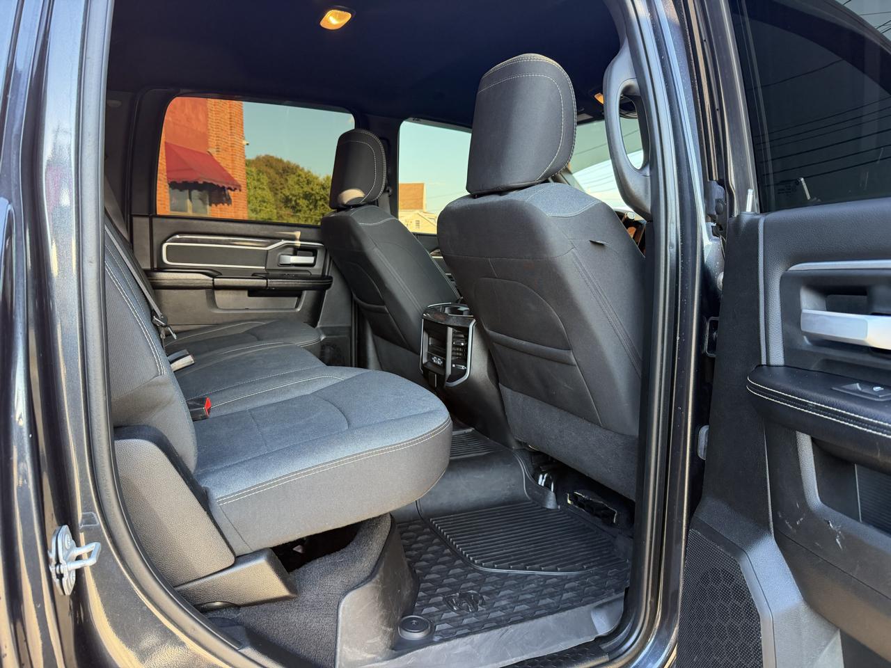 RAM 2500 Tradesman Crew Cab SWB 4WD 2022