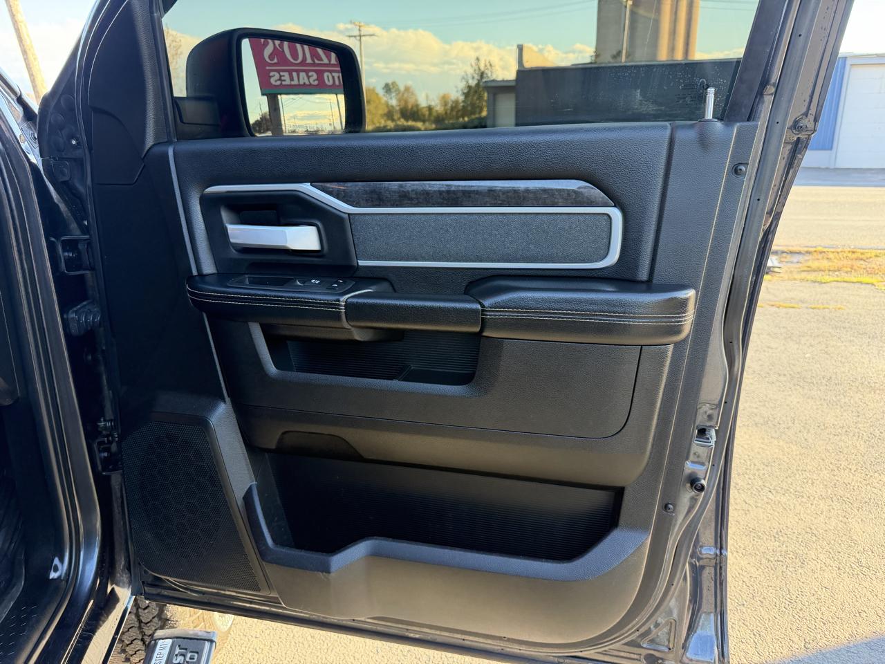 RAM 2500 Tradesman Crew Cab SWB 4WD 2022