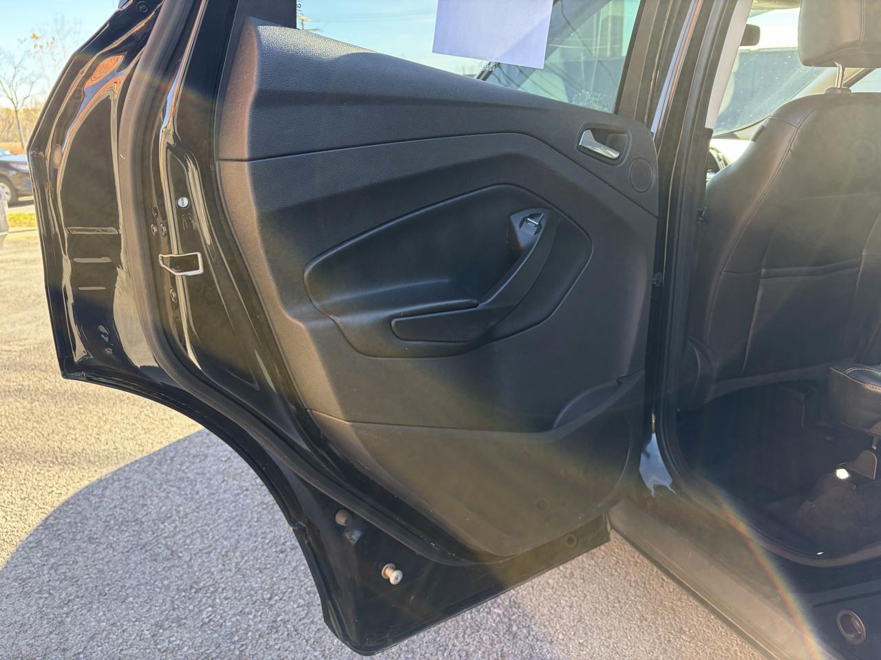 Ford Escape Titanium 4WD 2013