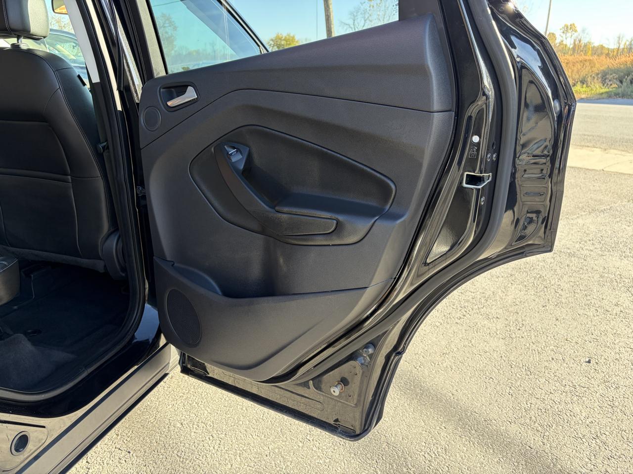 Ford Escape Titanium 4WD 2013
