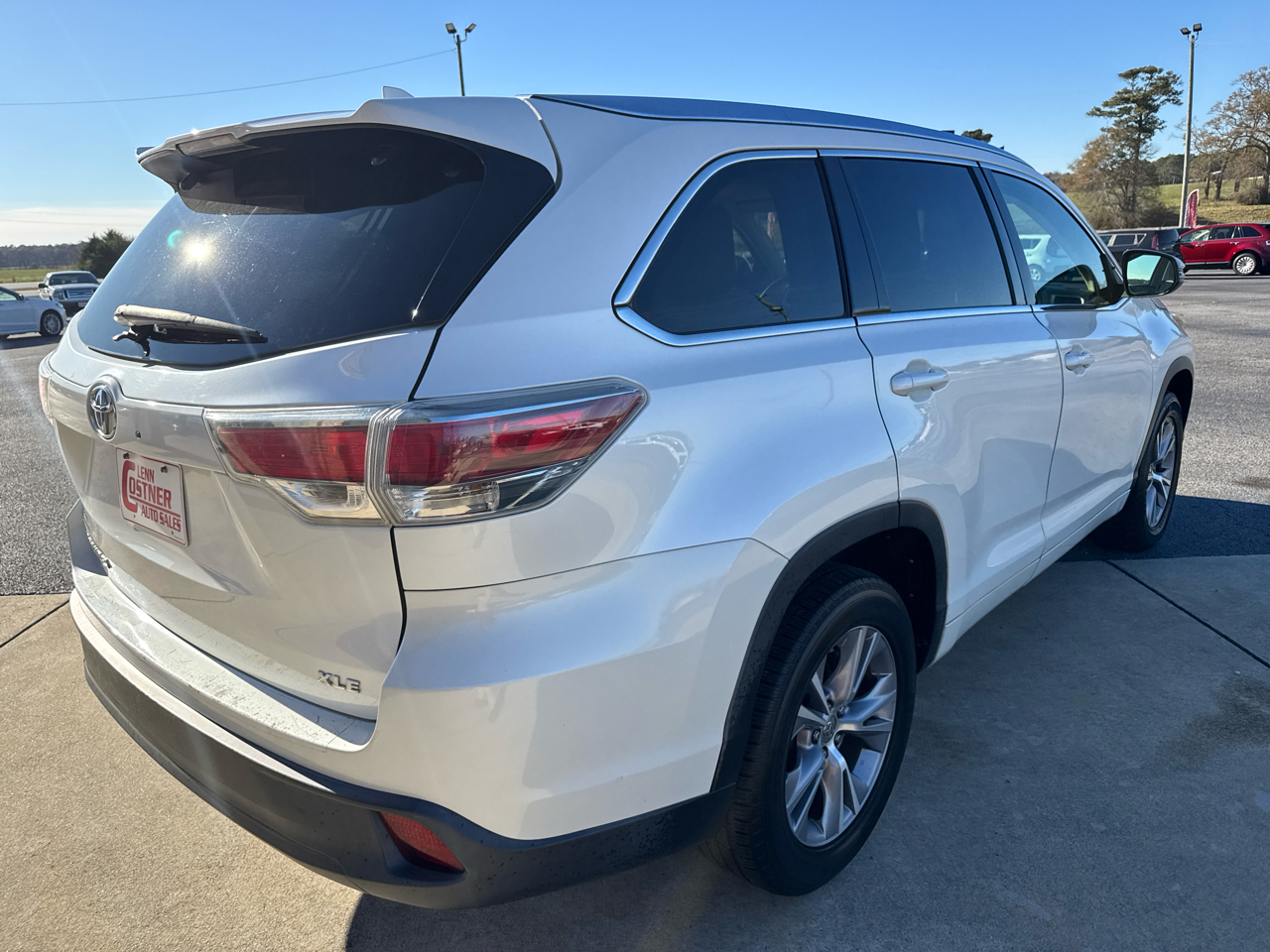 Toyota Highlander XLE FWD V6 2015