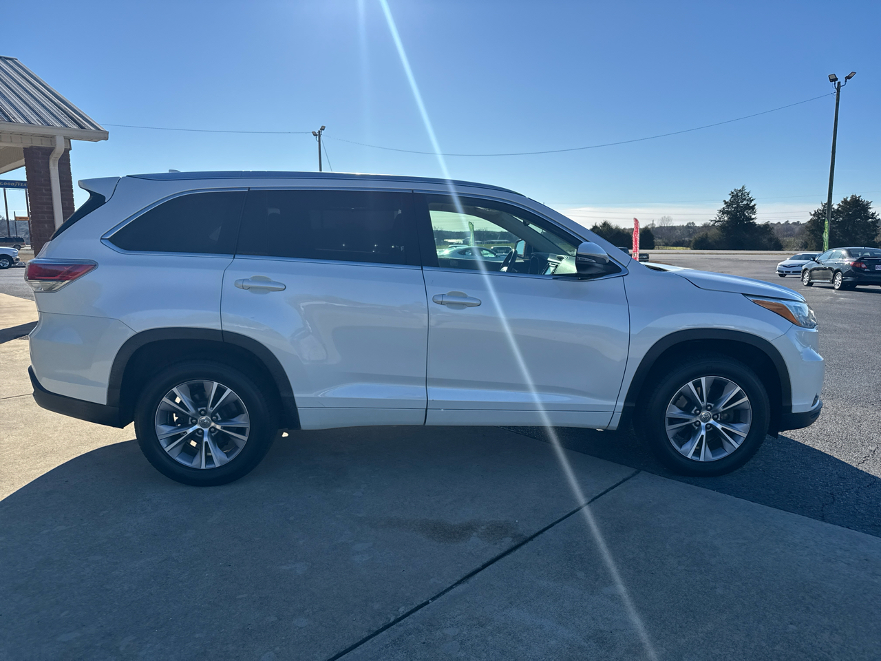 Toyota Highlander XLE FWD V6 2015