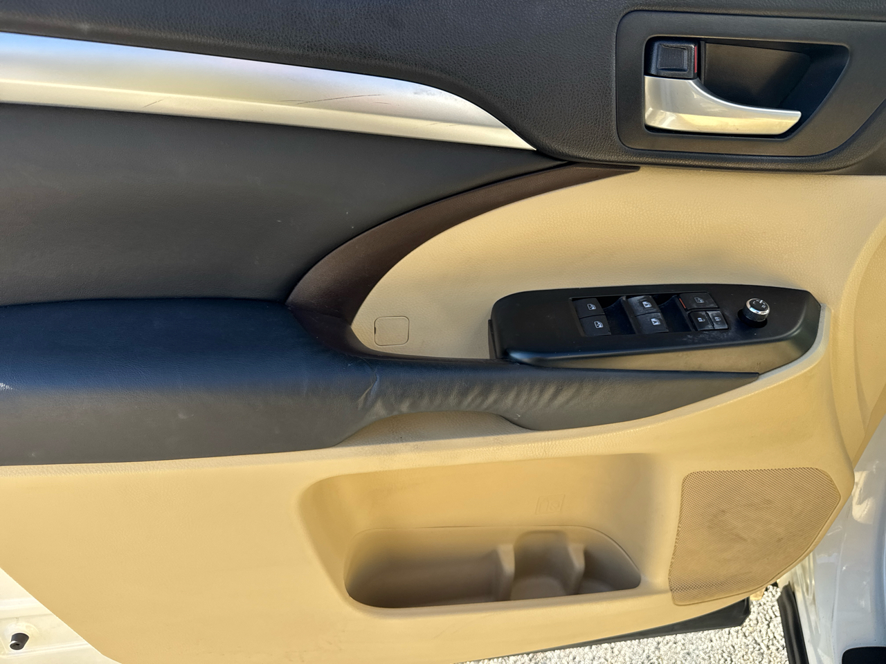 Toyota Highlander XLE FWD V6 2015