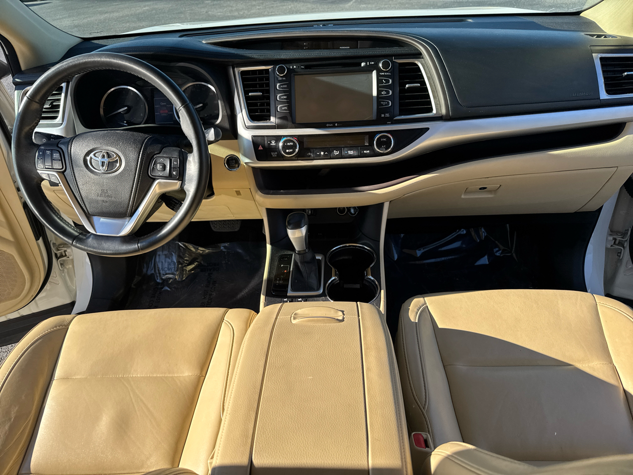 Toyota Highlander XLE FWD V6 2015