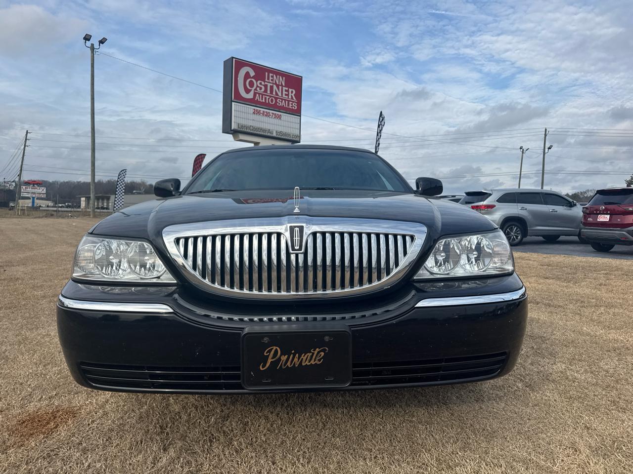 Lincoln Town Car Executive Limo 2006